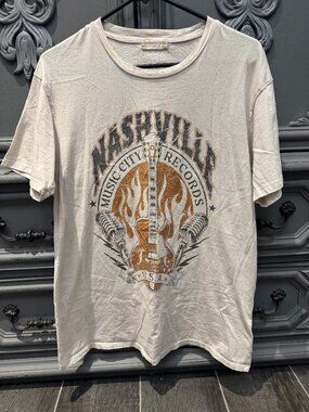Altar'd State Nashville T-Shirt Size S